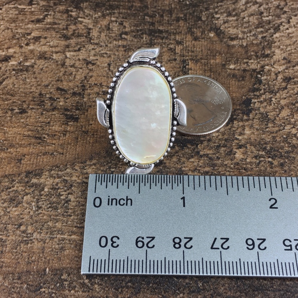 New Mother Of Pearl MOP Statement Silver Overlay Ring Size 8 - Picture 10 of 11